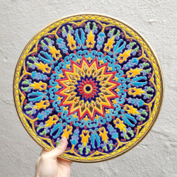 Plato "Arte" - 32 cm. -