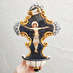 Font-croix eau bénite...