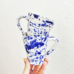 Set de deux mugs - 10,5 cm.