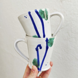 Set de deux mugs - 10,5 cm.