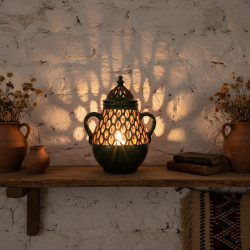 Pièce en céramique verte...