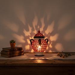 Pieza de cerámica calada...