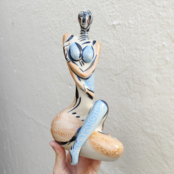 Piece "Yoga" - 28 cm. -