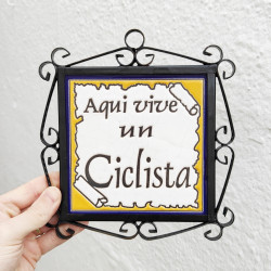 Tile "UN CICLISTA" Avec...