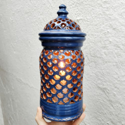 Pieza de cerámica Azul...