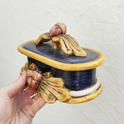 Ceramic box "Rama" - 18cm. -