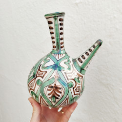 "Porron" de cerámica - 22cm. -