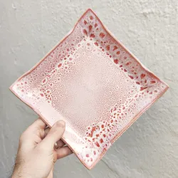 Set di 2 piatti in ceramica.
