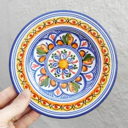 Piatto in ceramica - 18 cm.