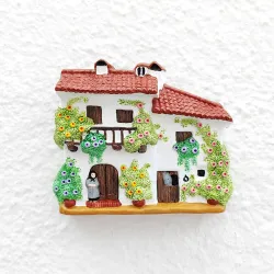 Ceramic house - 17 cm.