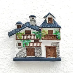 Ceramic house - 20 cm.