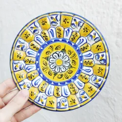 Piatto in ceramica - 18 cm.