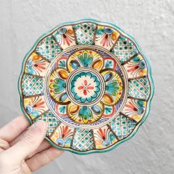 Piatto in ceramica - 18 cm.