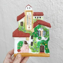 Ceramic house - 20 cm.