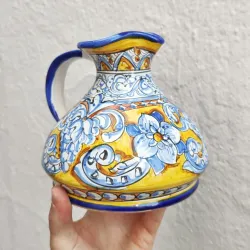 Brocca in ceramica - 15 cm.