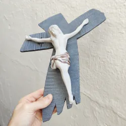 Krucyfiks ceramiczny - 36 cm. -