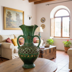 Pieza de cerámica artesanal andaluza "verde Tito" de 42 cm.
