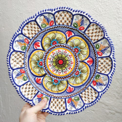 Plato de cerámica española, modelo "Castañuela" - Estilo "Color".