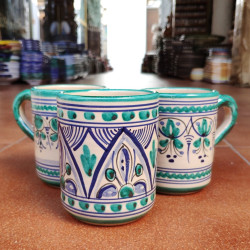 Tazas de cerámica hechas en España, pintadas a mano.