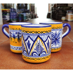 Tazas de cerámica hechas en España, pintadas a mano.
